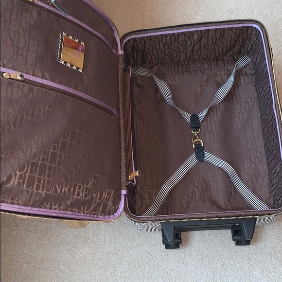 HENRI BENDEL DISTURBED STRIPE TRAVEL SET - Picture 3 of 8